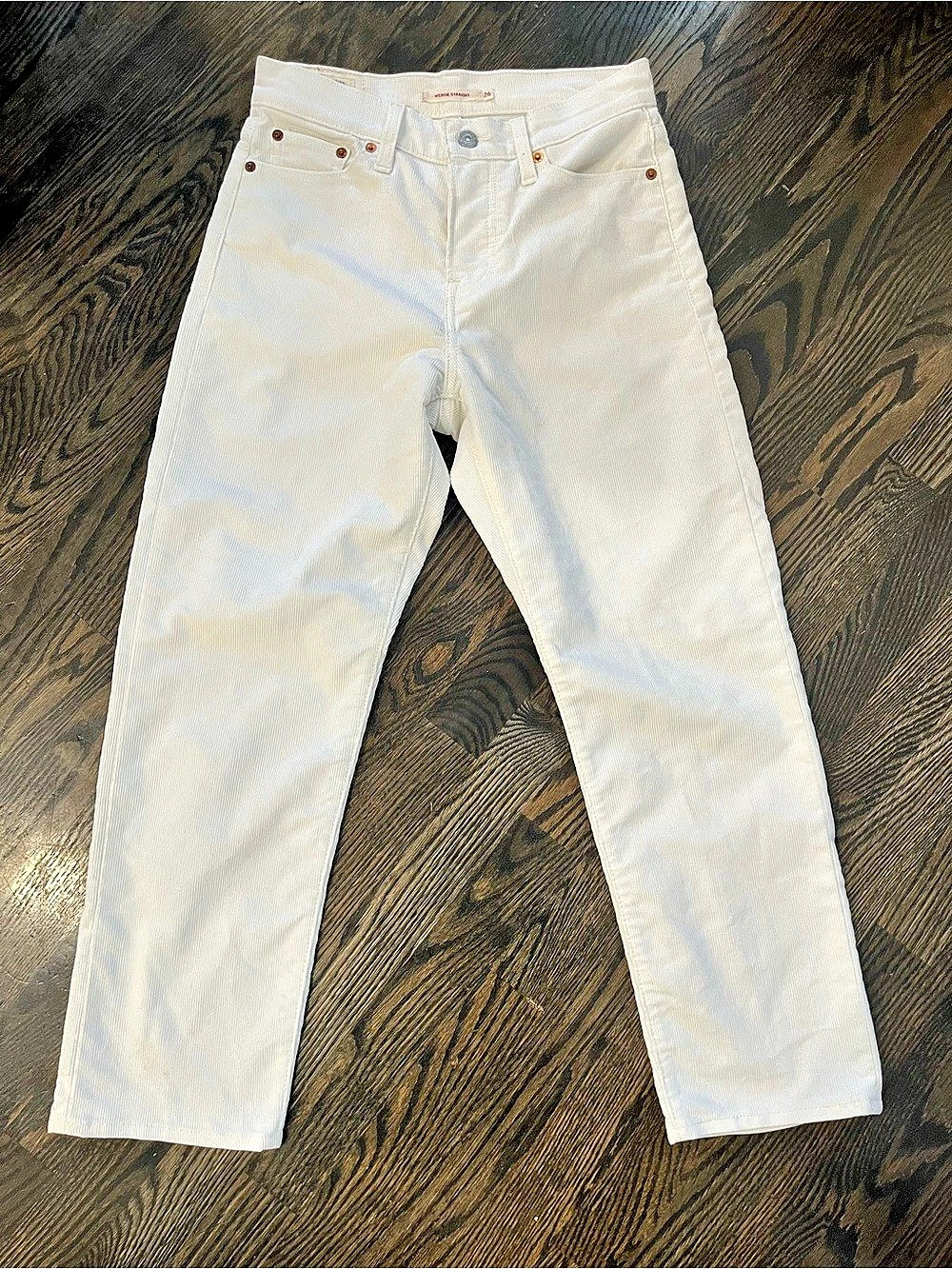 Levi's Wedgie Straight White Corduroy High-Rise Pants Size W26xL26